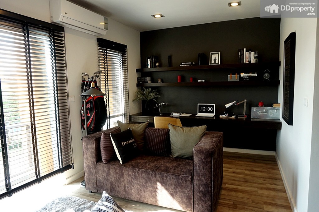 Town AvenueDSC06209-082