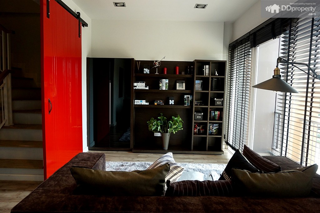 Town AvenueDSC06210-083