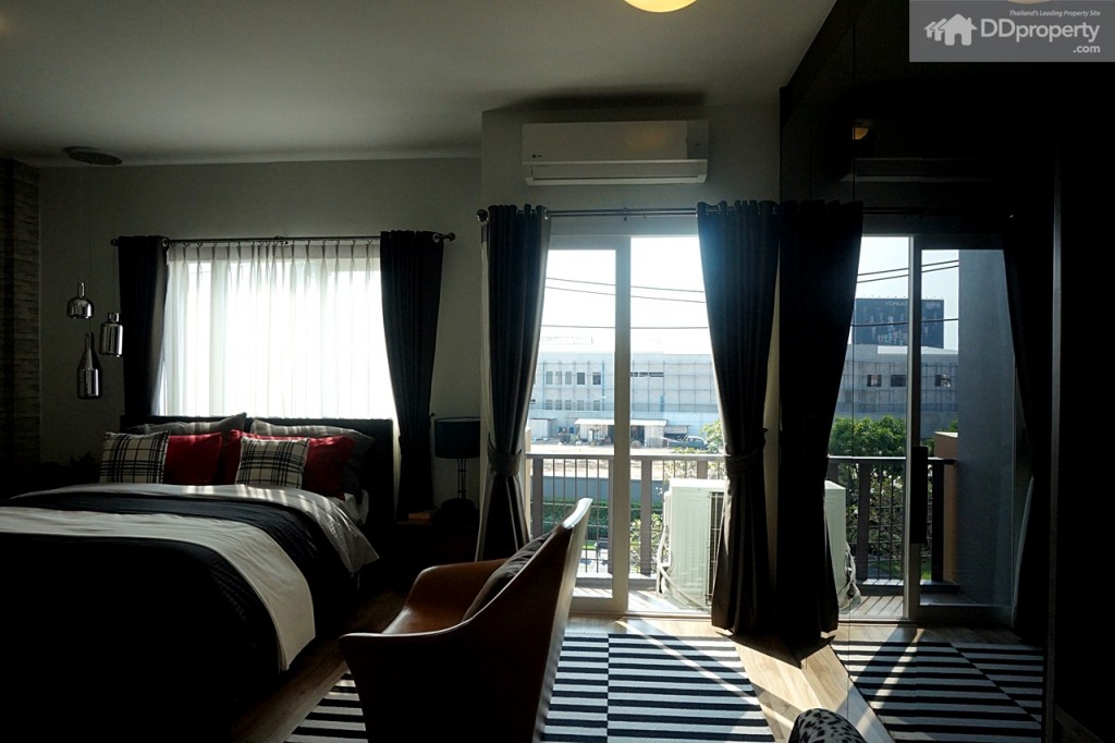 Town AvenueDSC06218-091