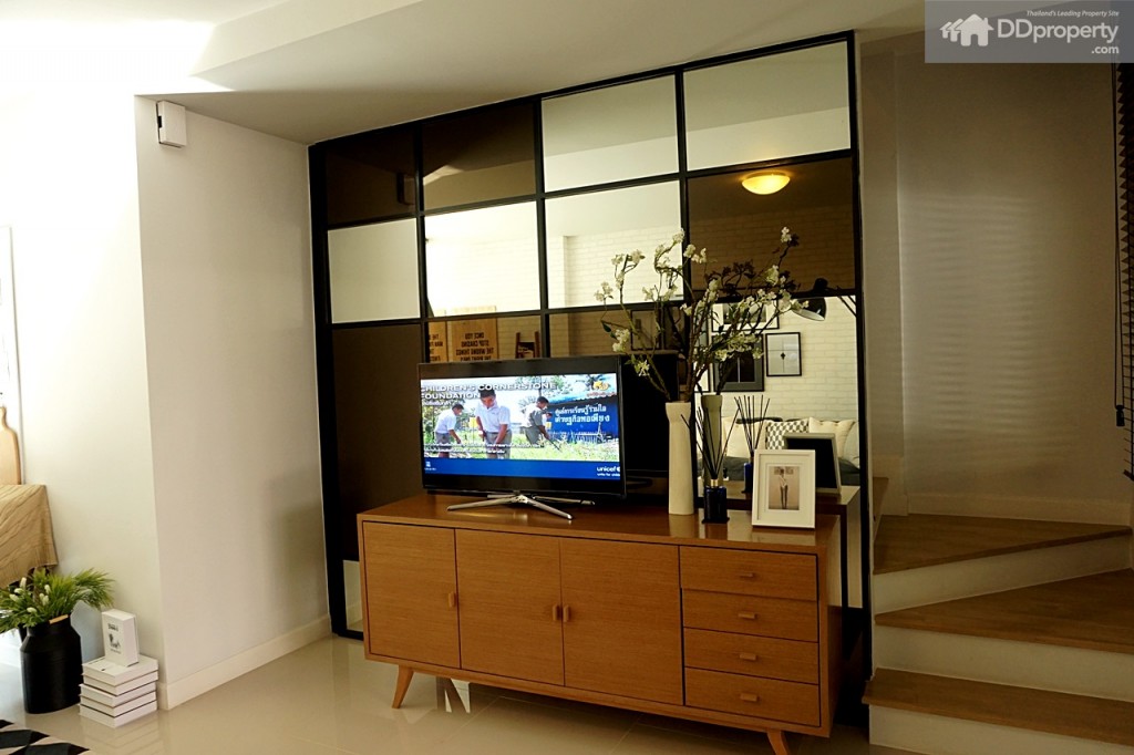 Town AvenueDSC06236-109