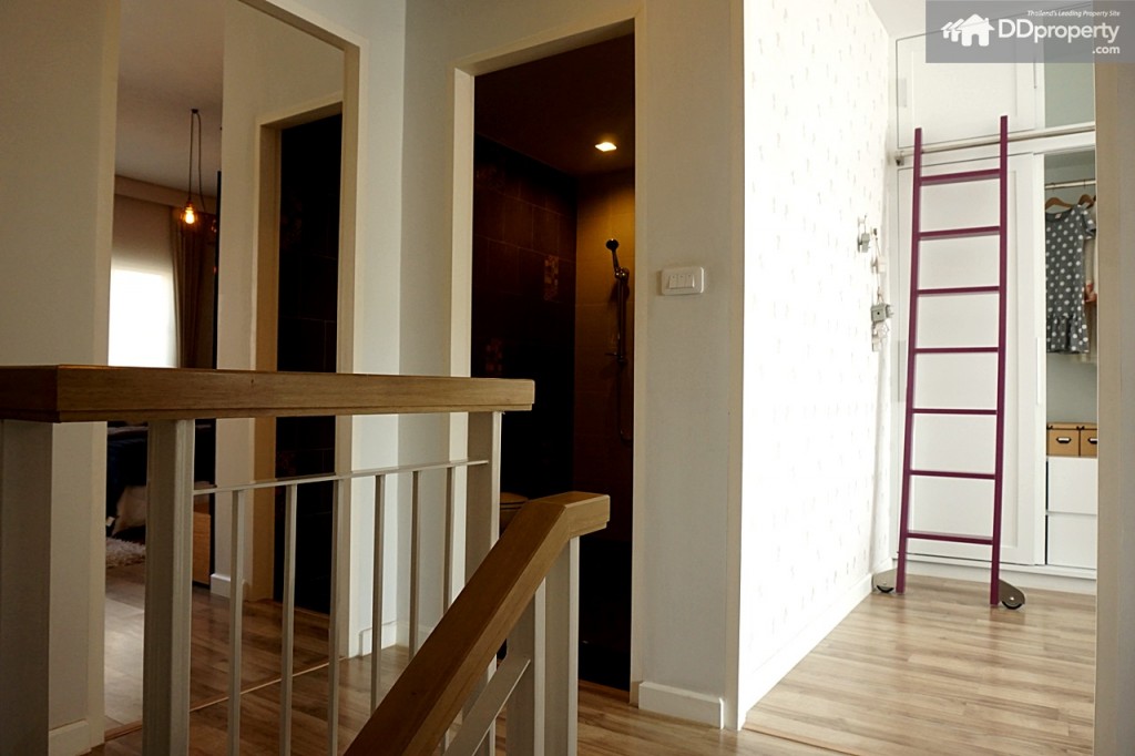 Town AvenueDSC06243-116