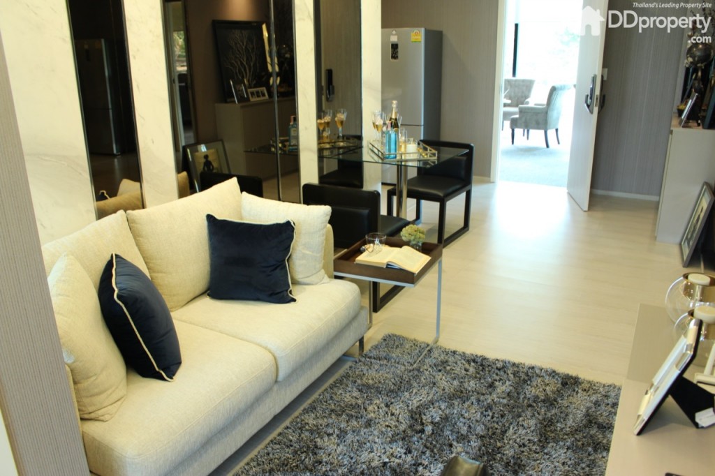 ยังเหลือพื้นที่สามารถวางโต๊ะรับประทานอาหารสำหรับสองท่านได้