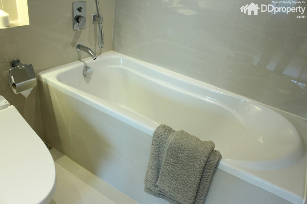 อ่างอาบน้ำ แบรนด์ Toto