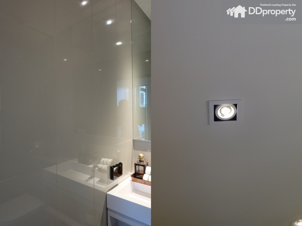 ระบบประปาจะเก็บไว้ใต้ผนังแล้วต่อตรงเข้าช่อง shaft ประจำชั้นลดปัญหาการรั่วซึม