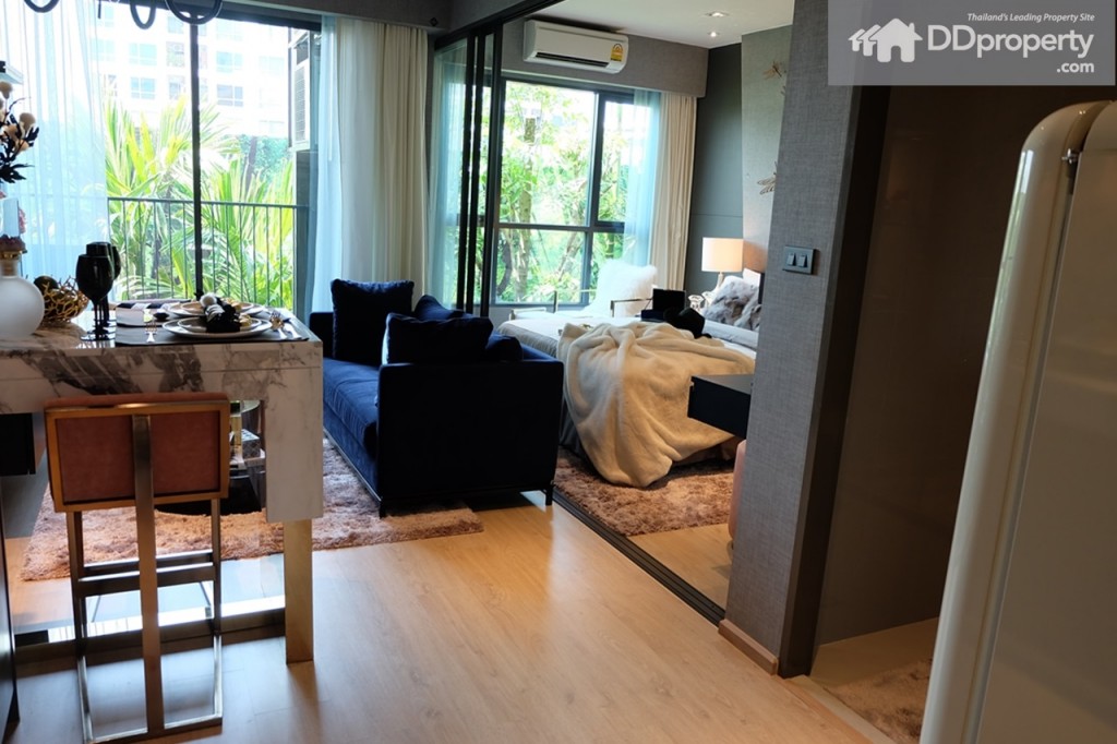 เมื่อเปิดประตูเข้ามาฝั่งขวาสามารถจัดวางตู้เย็นได้