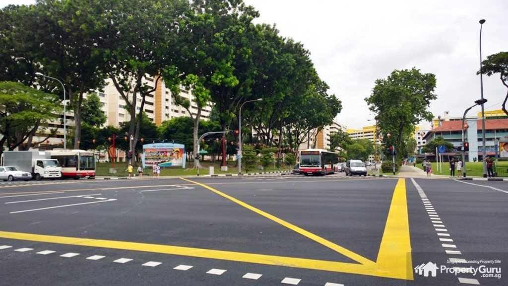 Yishun Ring Road path to The Wisteria