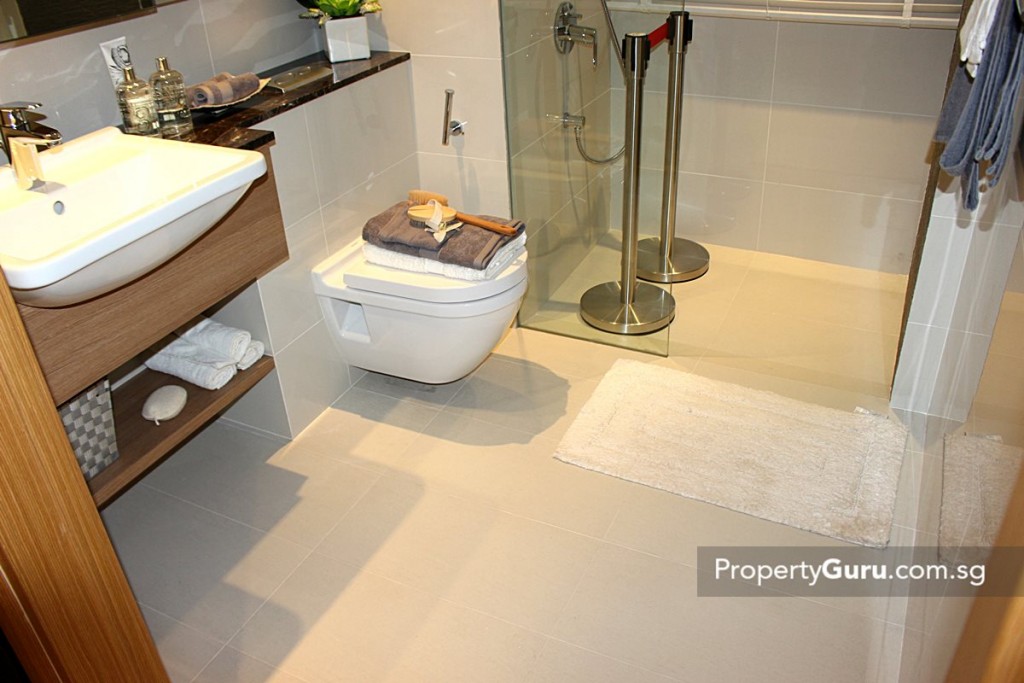 trilinq master bathroom