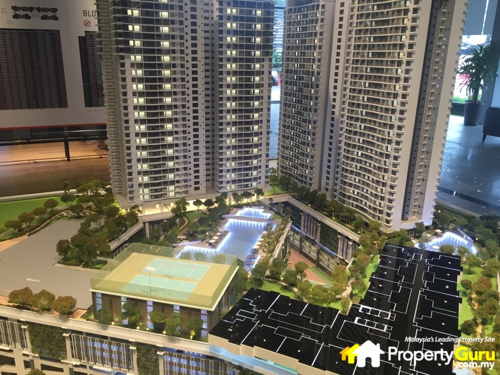 007 KL Traders Square - Scale Model ii