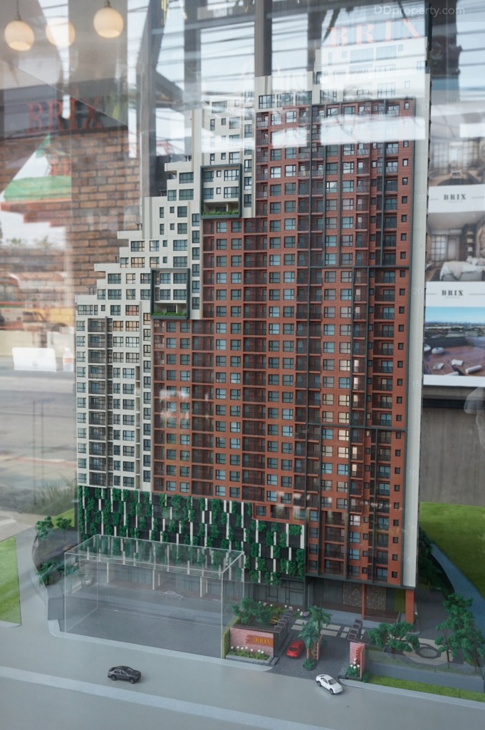 Brix Charan 64DSC07040-037