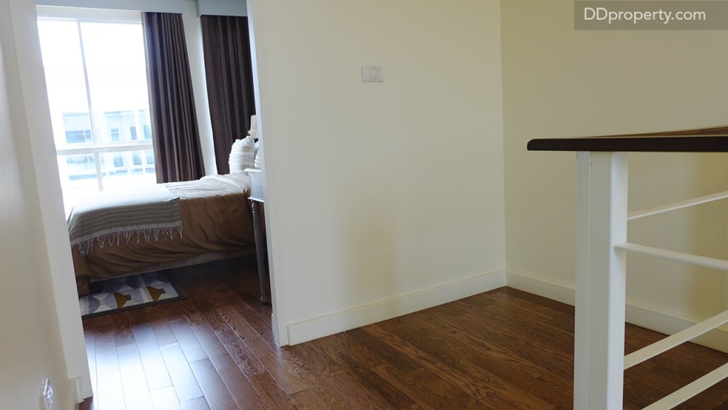 ห้องนอนที่อยู่ด้านในของชั้นจะมีขนาดที่ 5x2 เมตร