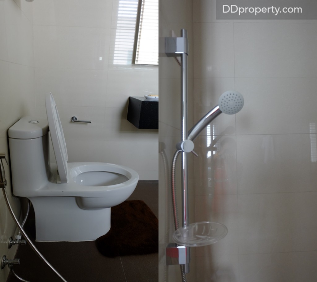 สุขภัณฑ์และฝักบัวแบรนด์ก็เป็นแบรนด์ American Standard เช่นกัน ภายในห้องน้ำจะมีหน้าต่างขนาดเล็กติดตั้งให้  ซึ่งสามารถเปิดระบายอากาศได้