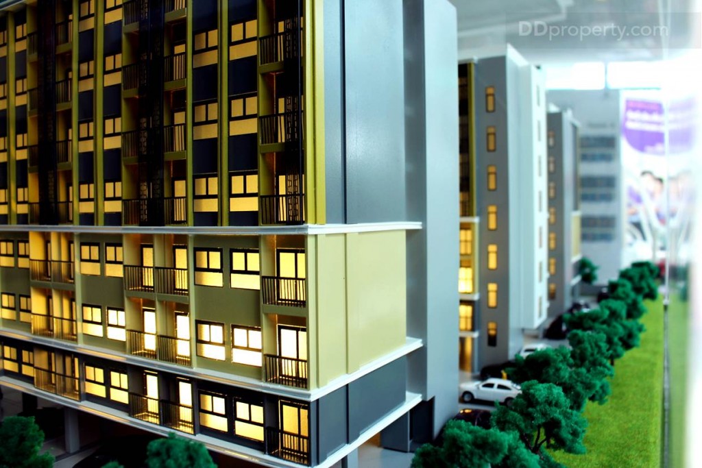 แนวพื้นที่ด้านหลังโครงการจะมีโครงการคอนโดยูดีไลท์ แอท จตุจักร สเตชั่น 2 อาคาร