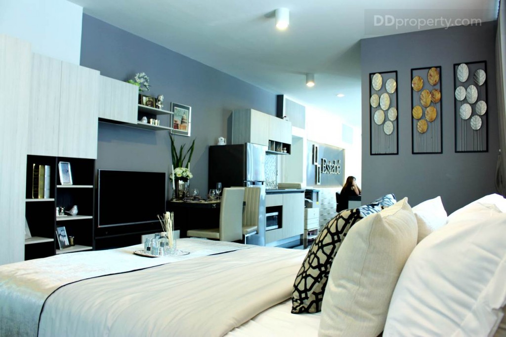 ภาพมุมกว้างจากภายในห้องตัวอย่างของโครงการ