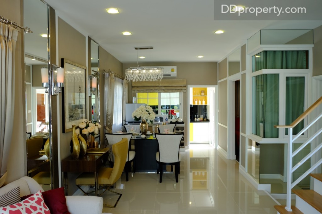 เมื่อเข้ามาพื้นที่แรกที่จะเจอคือห้อง living room