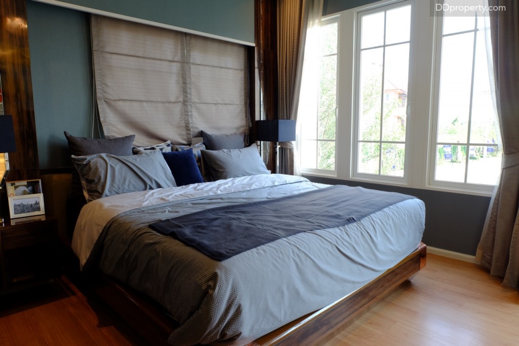 สามารถวางเตียงขนาด 5-6 ฟุตได้แบบสบายๆ