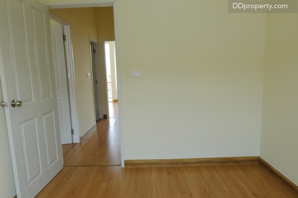 ห้องริมซ้าย