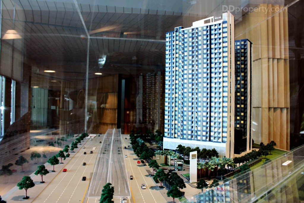 ทิศตะวันออกของโครงการหันไปทางถนนรัชดาภิเษก