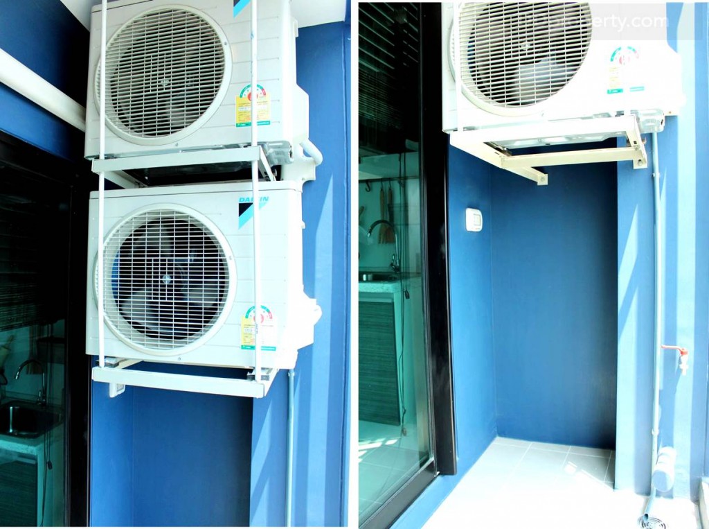 คอมเพรสเซอร์แอร์แบบแขวน พร้อมพื้นที่ซักล้างที่ระเบียง ติดตั้งระบบไฟและท่อน้ำพร้อมใช้งาน