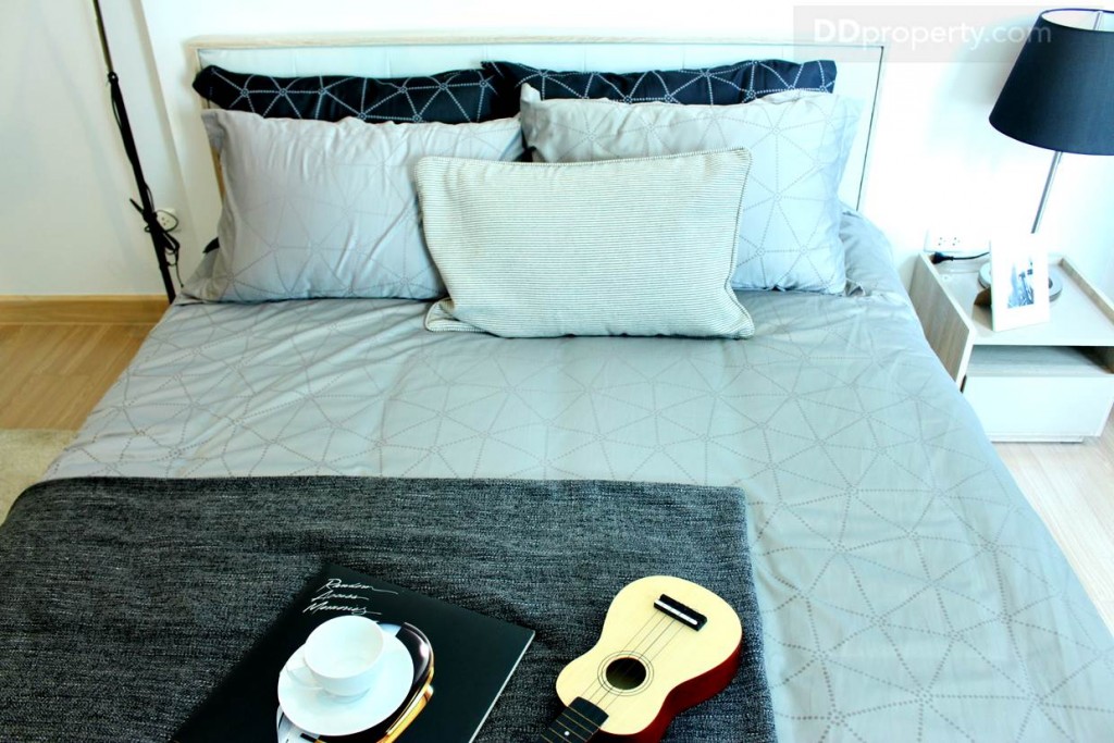 เตียงที่ทางโครงการใช่เป็นแบบ 5 ฟุตทำให้มีพื้นที่เหลือๆ