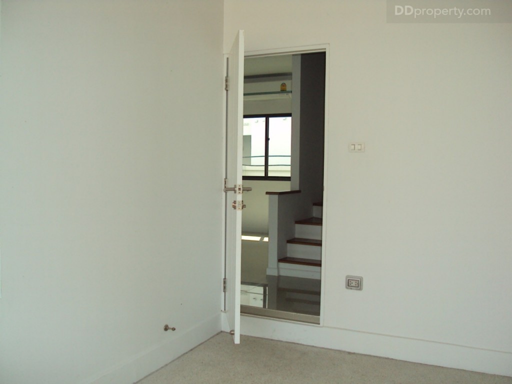 Modi Villa Chaiyaphruekp91-076