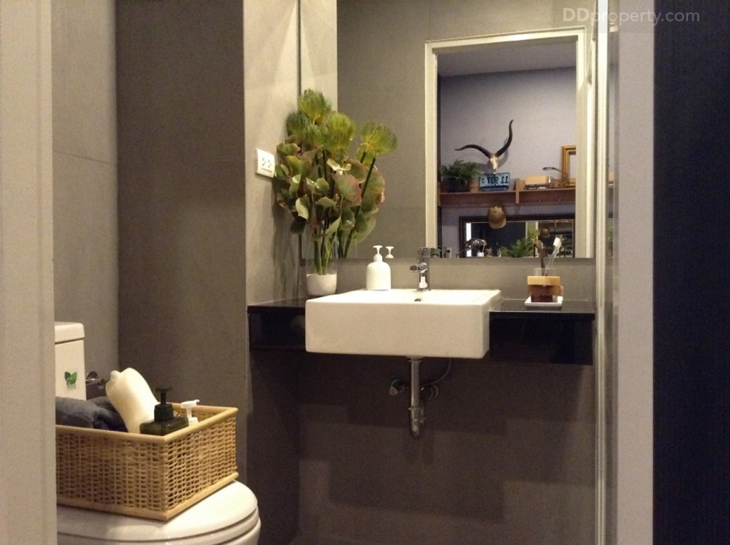 Motive Chaengwattanap28-024