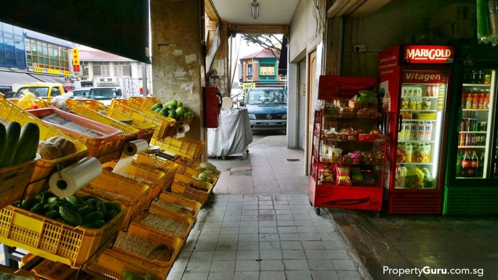 Outdoor grocery stores