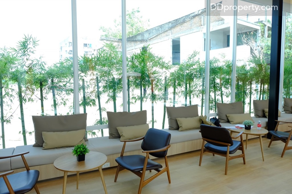 ด้านหลังจะเป็นพื้นที่ขึ้นตัวโครงการ