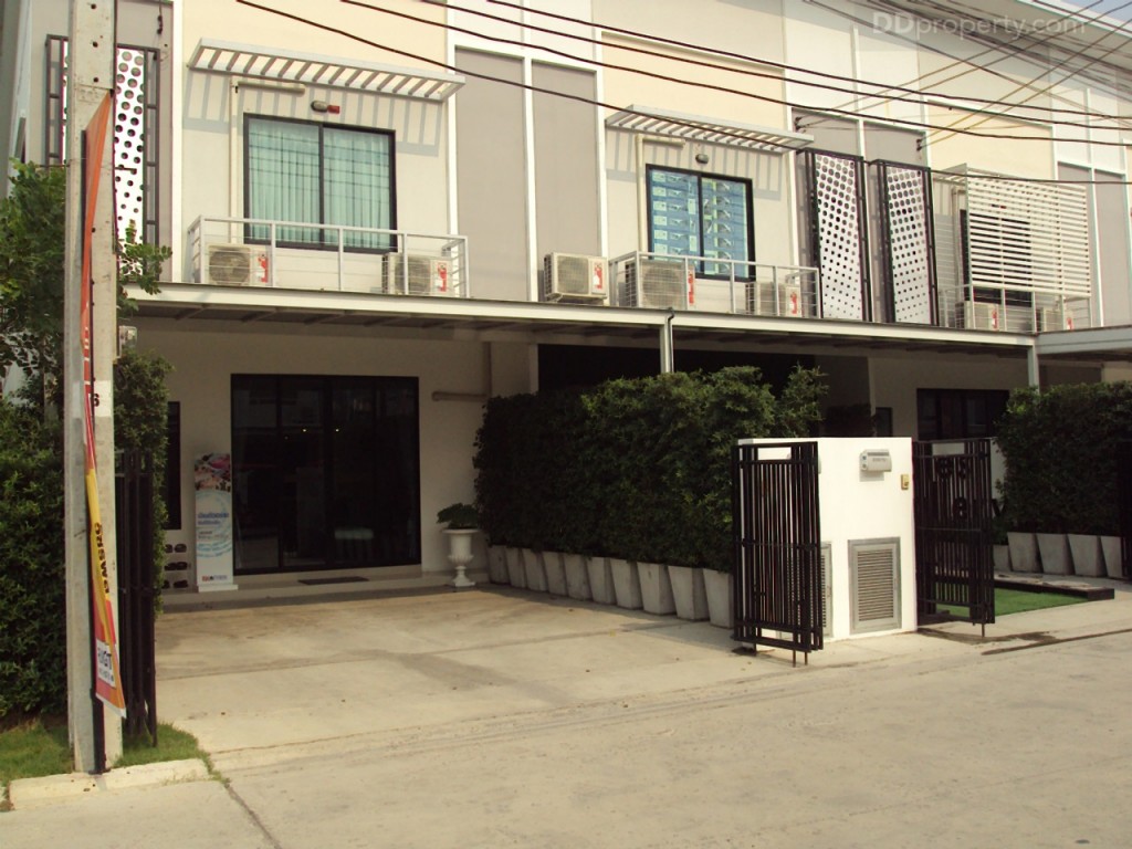 RK Park Watcharapolp71-055