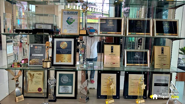 Seri Austin 011 UMLAND Awards