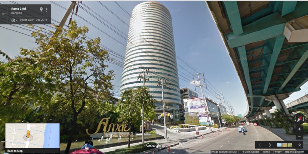 เมื่อข้ามแยกมาให้ตรงมาเรื่อยๆ จนเจอกับตึกศุภาลัยหลังจากนั้นให้เริ่มชะลอชิดซ้ายเพื่อเข้าแยกข้างหน้า