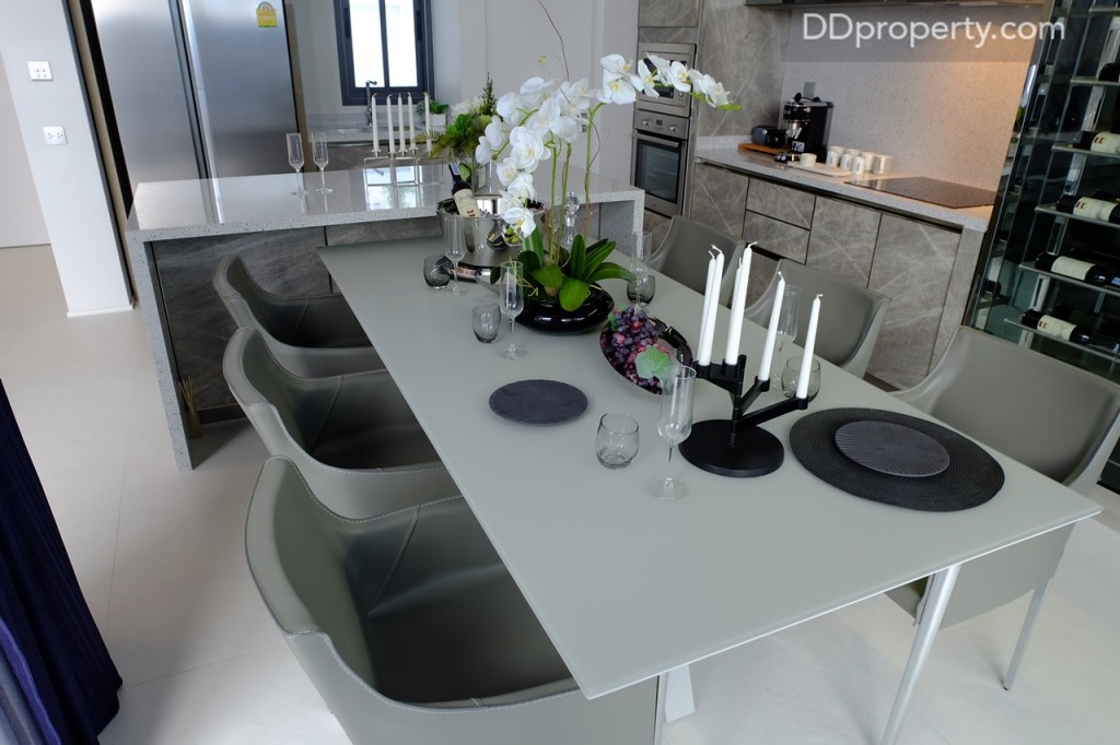 สำหรับห้องครัว ผู้ซื้อสามารถเลือกได้ว่าจะให้มีบิลท์อินมาด้วยหรือจะเลือกเป็นส่วนลด