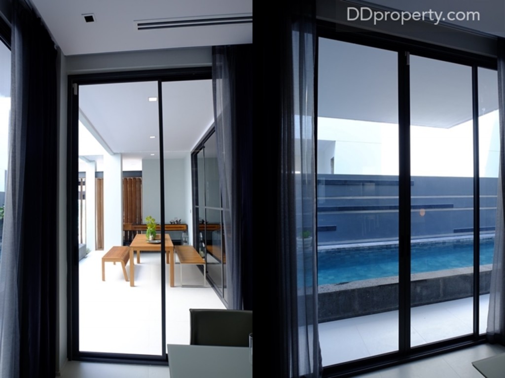 จากห้องรับประทานอาหารสามารถเดินออกไปยังบริเวณสระว่ายน้ำได้