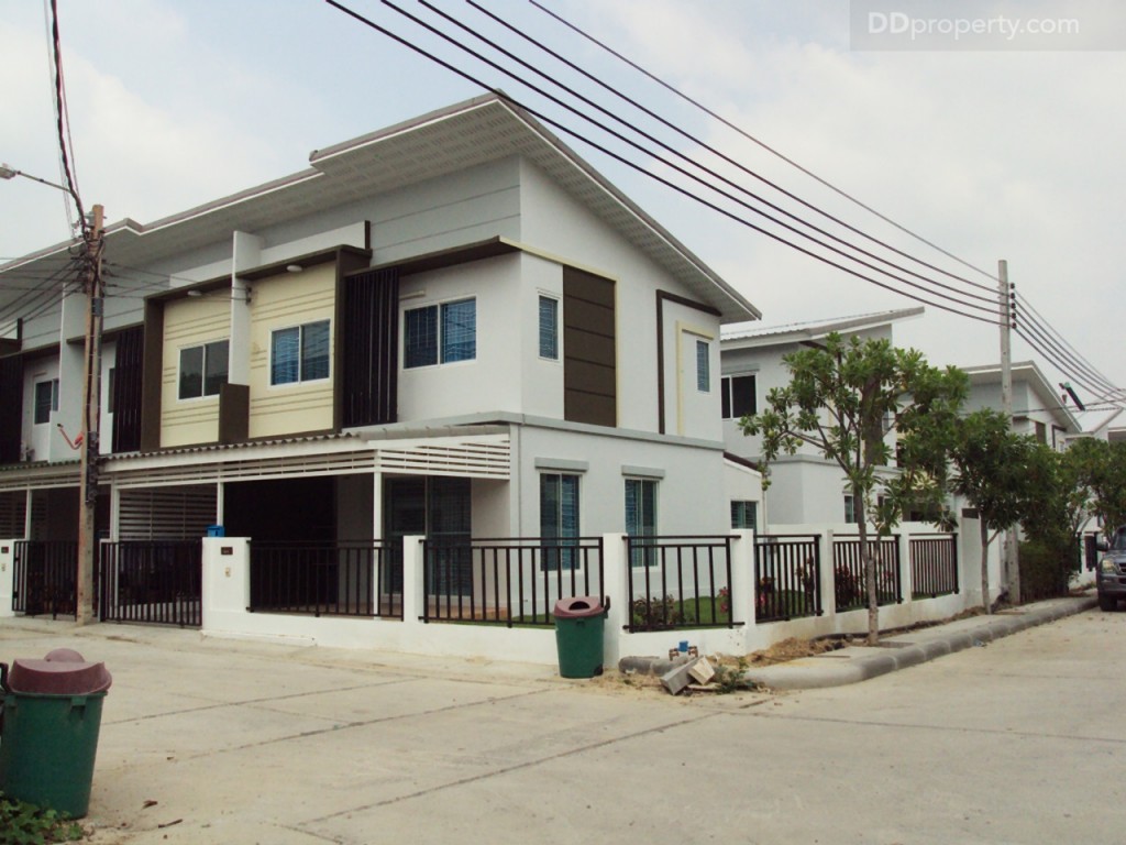 The Modish Bang Bua Thongp22-014