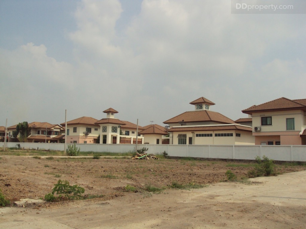 The Modish Bang Bua Thongp30-022