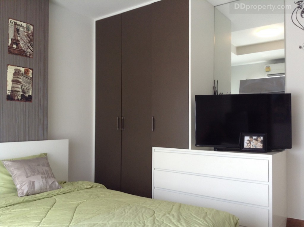 The Modish Bang Bua Thongp45-037