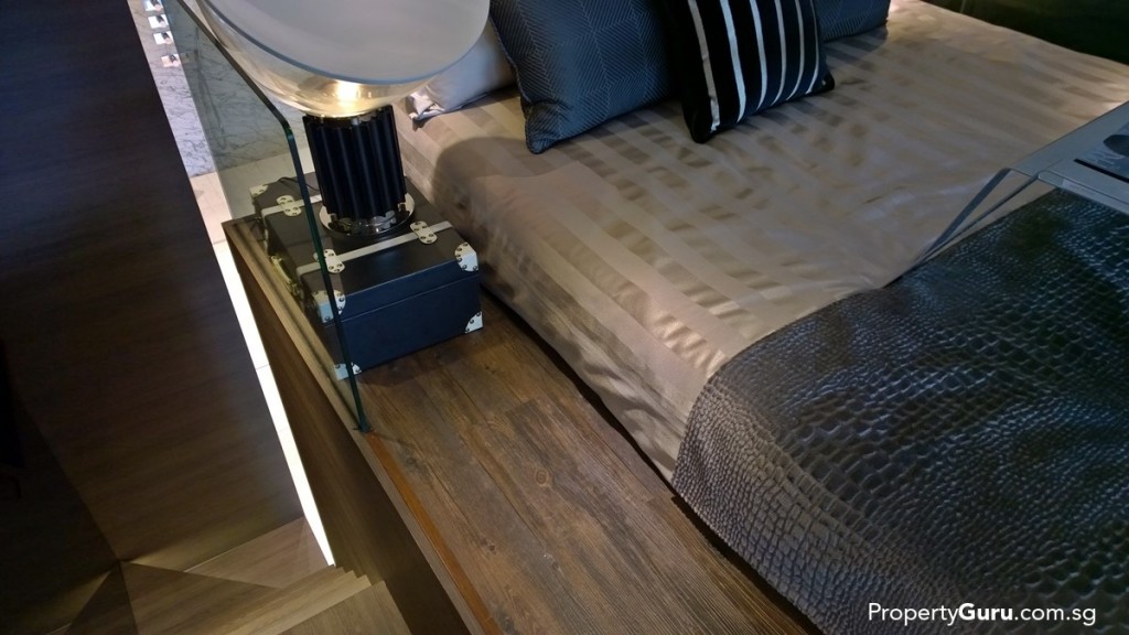1BR top deck