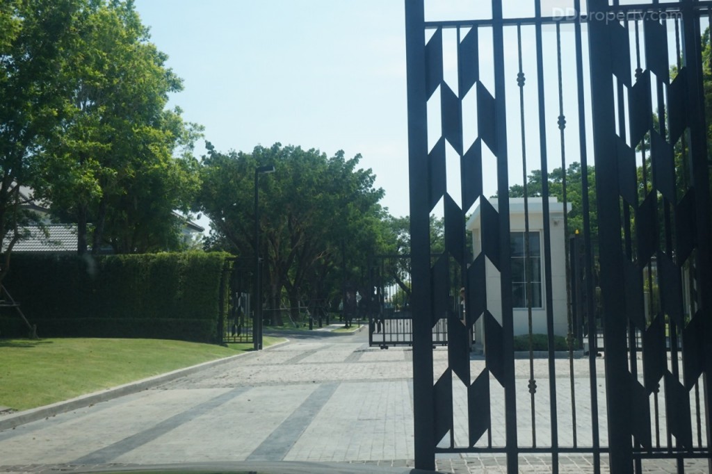 2 Granada Pinklao - PetchkasemDSC07570-003