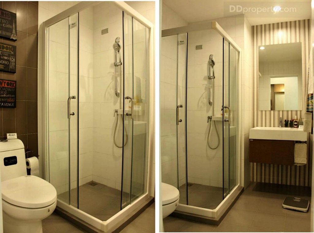 ห้องน้ำกลางจะมีห้องอาบน้ำอยูบริเวณตรงกลางห้อง การออกแบบเช่นนี้ทำให้สามารถเข้าห้องน้ำทำธุระได้ทีเดียวพร้อมกันถึง 3 อย่างเลยทีเดียว