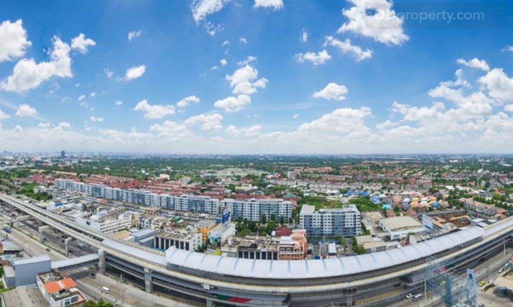 วิวทางทิศใต้ จากความสูง 73 เมตร ประมาณชั้นที่ 25 จะเห็นได้ว่าหันไปทางบริเวณตรงกลางของรถไฟฟ้าสายสีม่วงสถานีไทรม้า