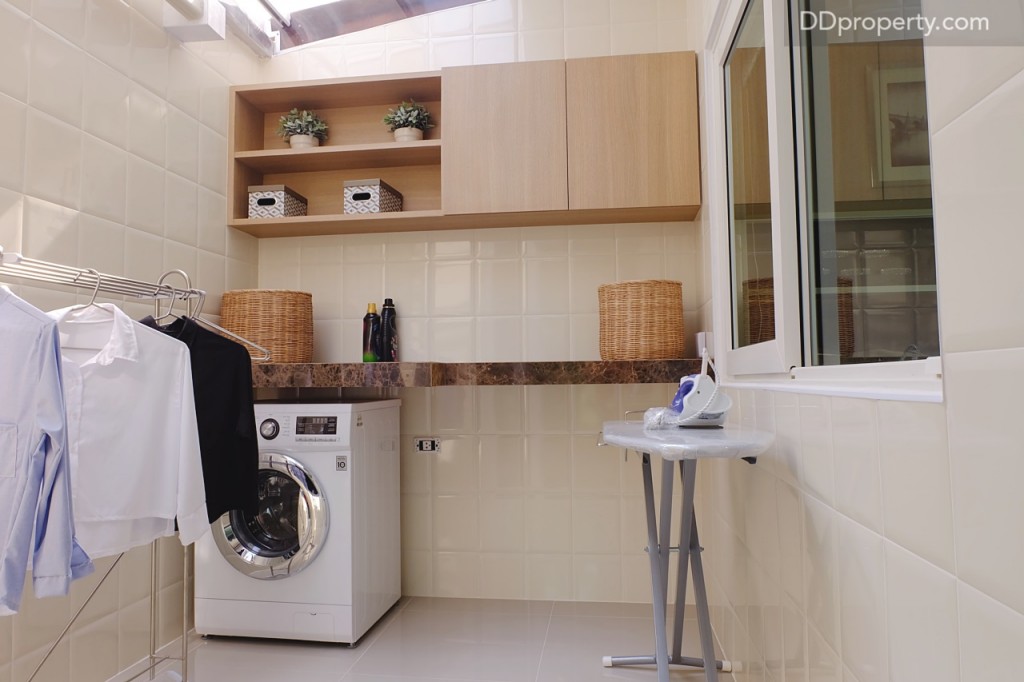 สำหรับห้องอเนกประสงค์ในบ้านตัวอย่าง เลือกดีไซน์เป็นห้องซักรีด 