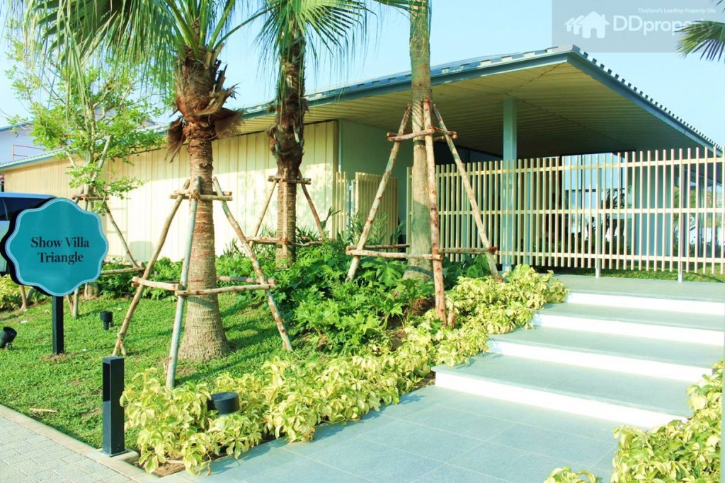 วิลล่าตัวอย่างแบบวิลล่า ไทรแองเกิล (Villa Triangle)