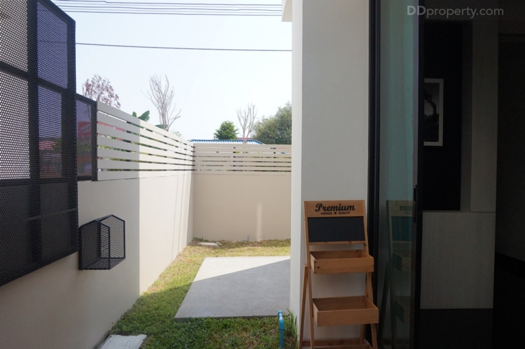 Pieamsuk Pinklao KanjanapisekDSC08107-016