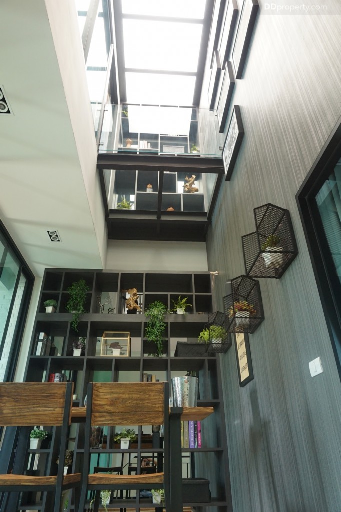 Pieamsuk Pinklao KanjanapisekDSC08144-045