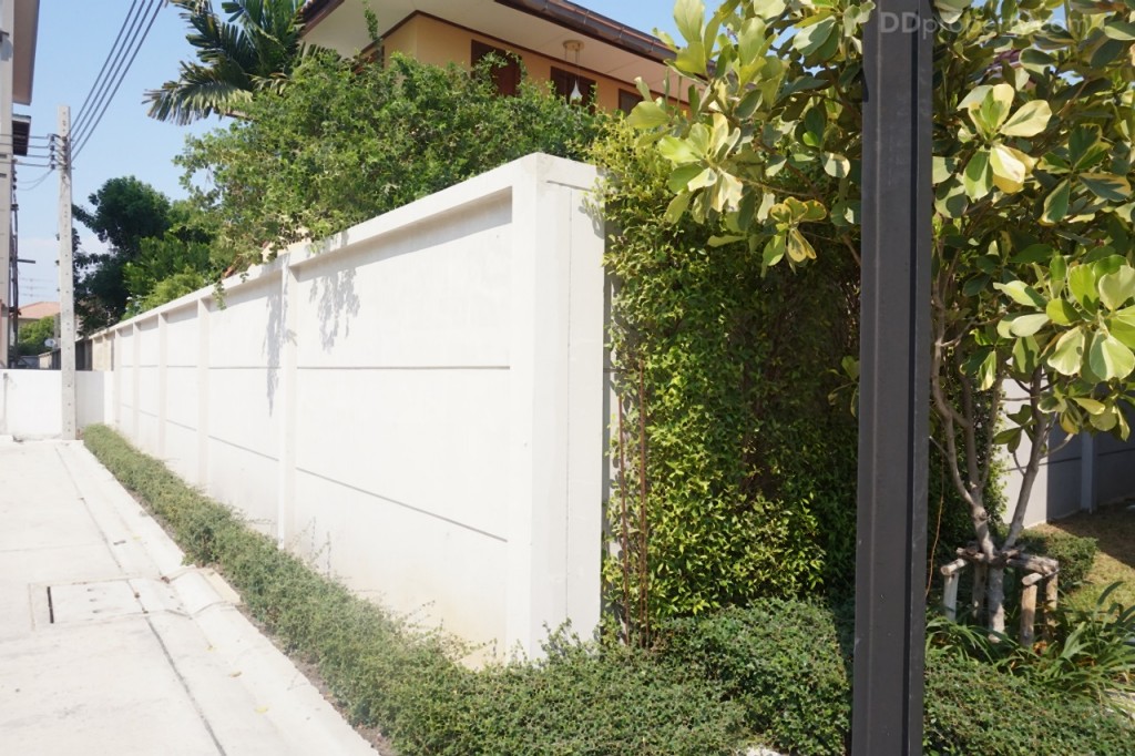 Pieamsuk Pinklao KanjanapisekDSC08231-040