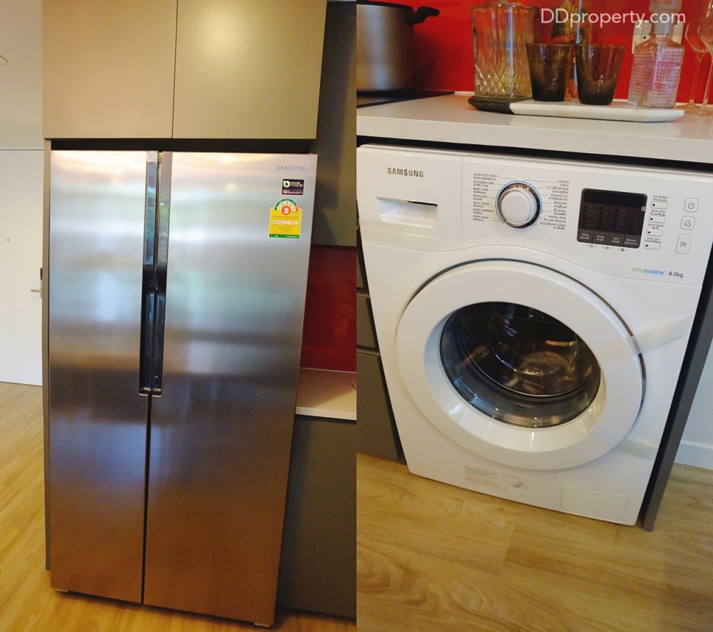 เครื่องใช้ไฟฟ้าที่ให้ภายในครัว ได้แก่ เครื่องซักผ้าฝาหน้าและตู้เย็นขนาด 20 คิว ทั้งคู่เป็นแบรนด์ Samsung