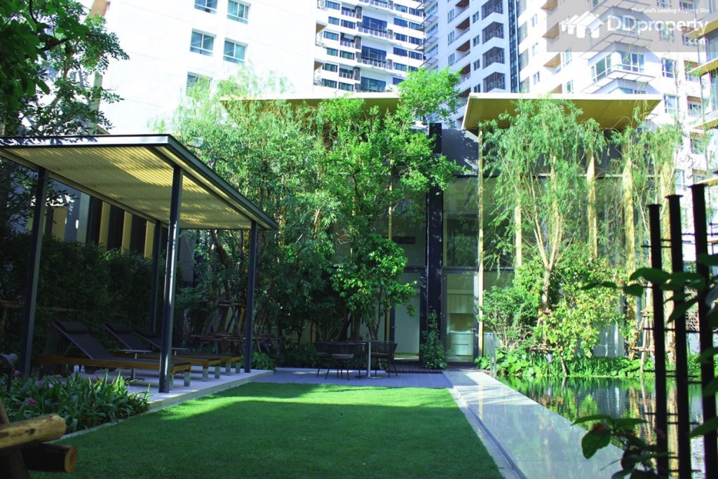 โดยจะมีห้องอยู่ฝั่งซ้ายมือ 2 ยูนิต 