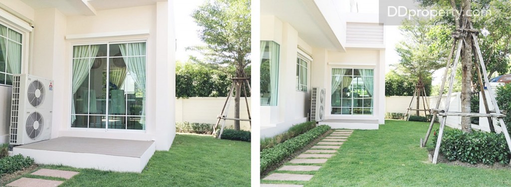 บริเวณด้านข้างของบ้าน มีเฉลียงที่ยกพื้นสูง ที่สามารถเข้า-ออกผ่านประตูกระจกบานเลื่อนได้