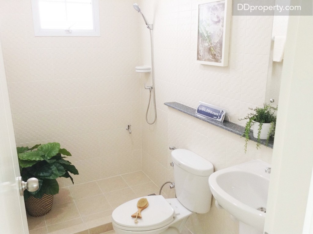 ห้องน้ำชั้นล่างมีทั้งส่วนเปียก และแห้ง