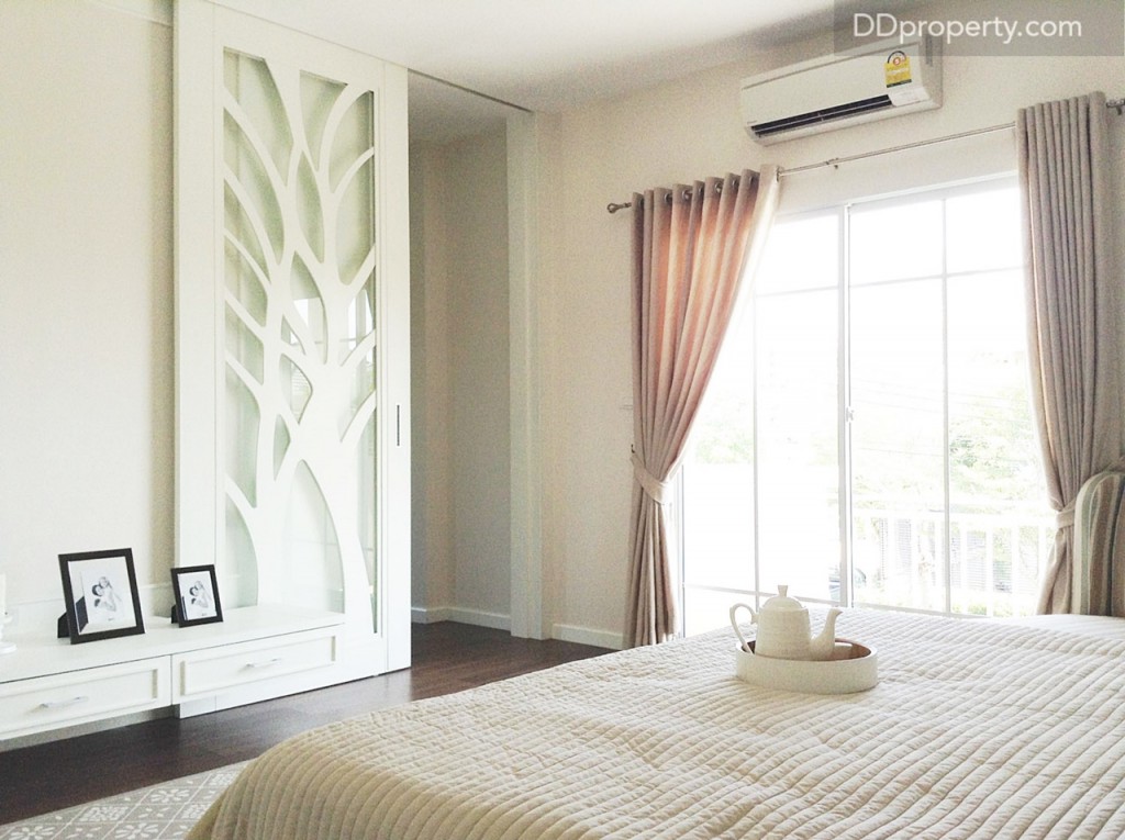 กั้นแบ่งพื้นที่สำหรับทำ Walk-in Closet ให้เป็นไอเดีย