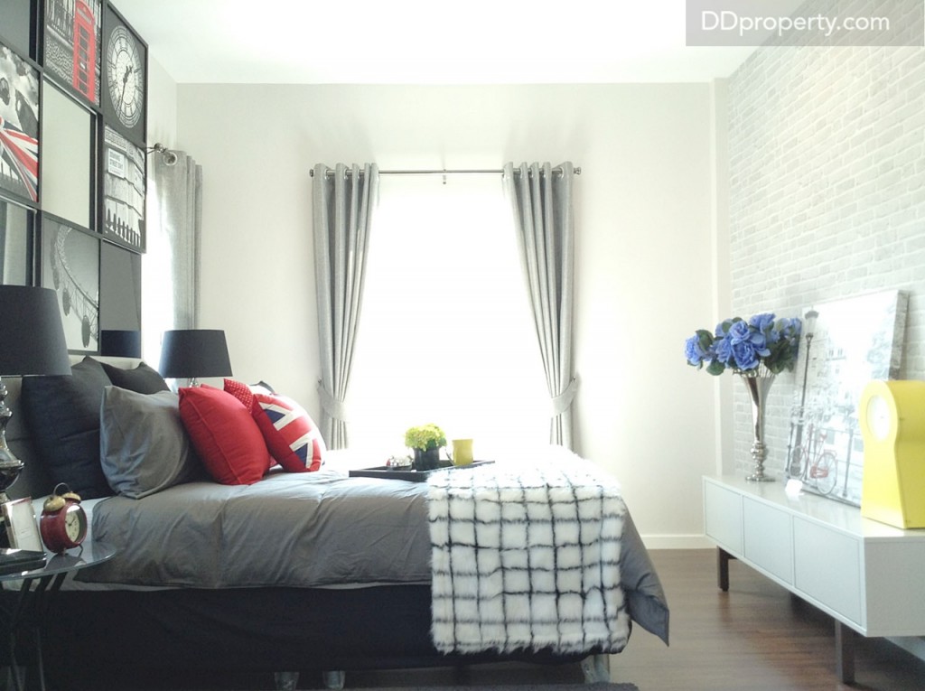 ภายในห้องนอนใหญ่ ออกแบบตามคอนเซ็ปต์ East meets West